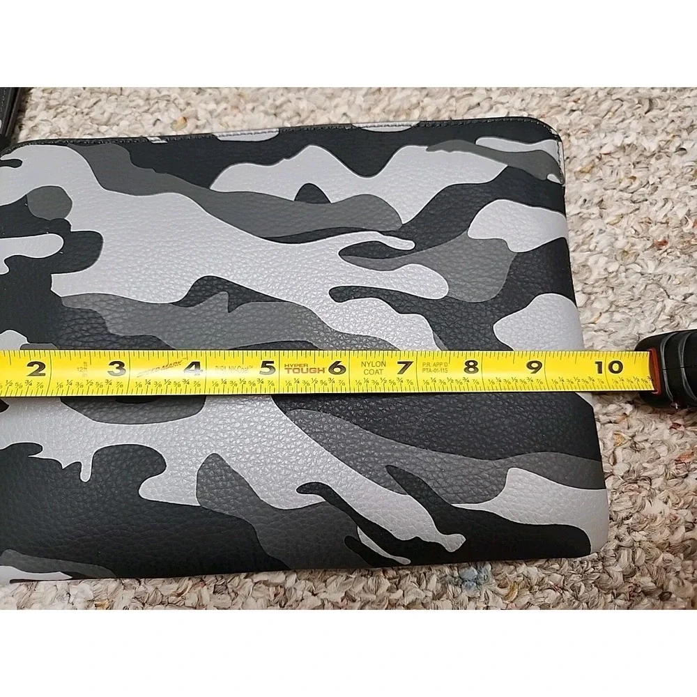 G.I.L.I. Haloguard Pebble Grain Leather Wristlet‎ Clutch Bag Grey Camouflage